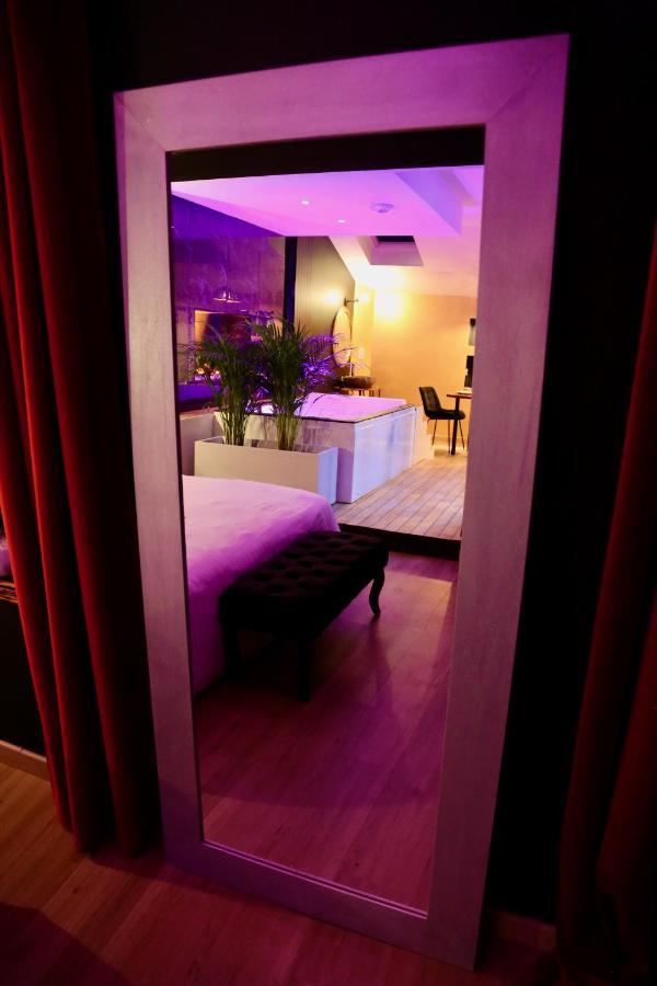 Love Room Gold - Les Delices Rooms Angers Exterior foto